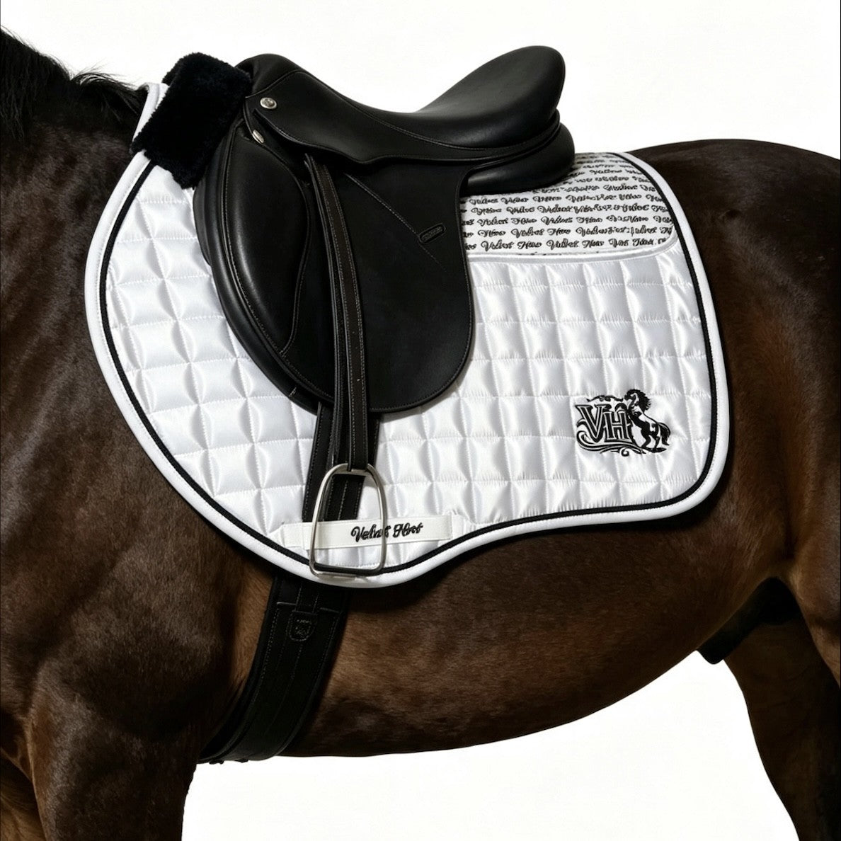 VH White GP Numnah With Fur - Full